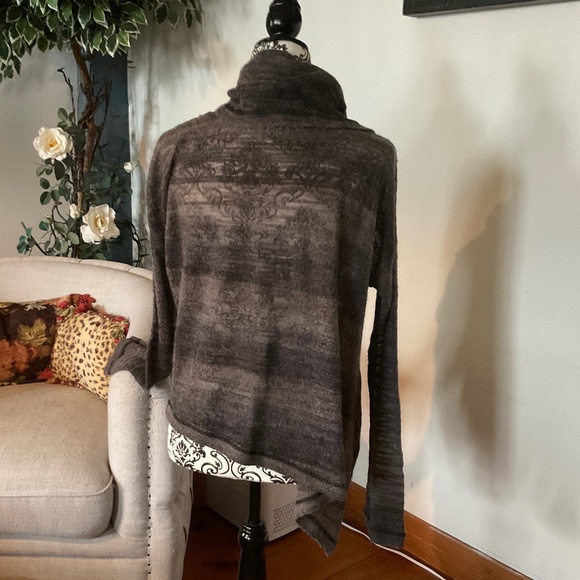 Prana Asymmetrical Hem Cowl Neck Knit Sweater Gray size Small - Picture 3 of 9